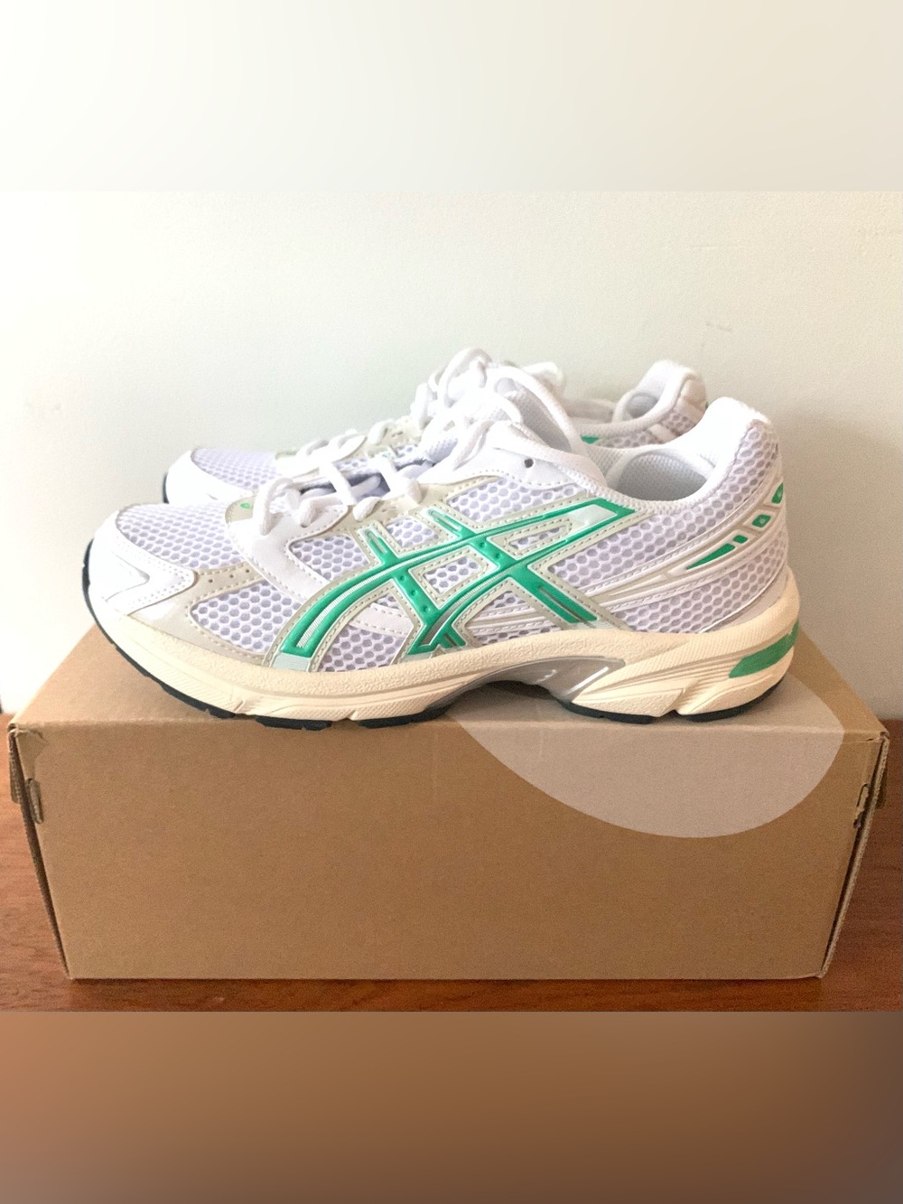 NEW Asics GEL-1130 Women's White Malachite Green - SIZE 7.5 Shoes Sneakers